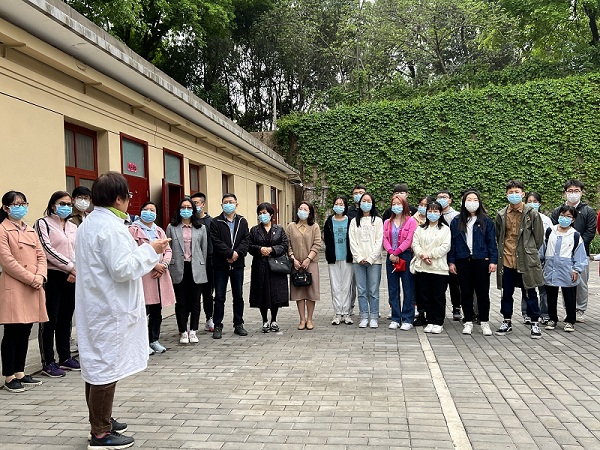 8e83ecaf33c34f1eb217aaffe9d3db84.jpg 现场教学.jpg