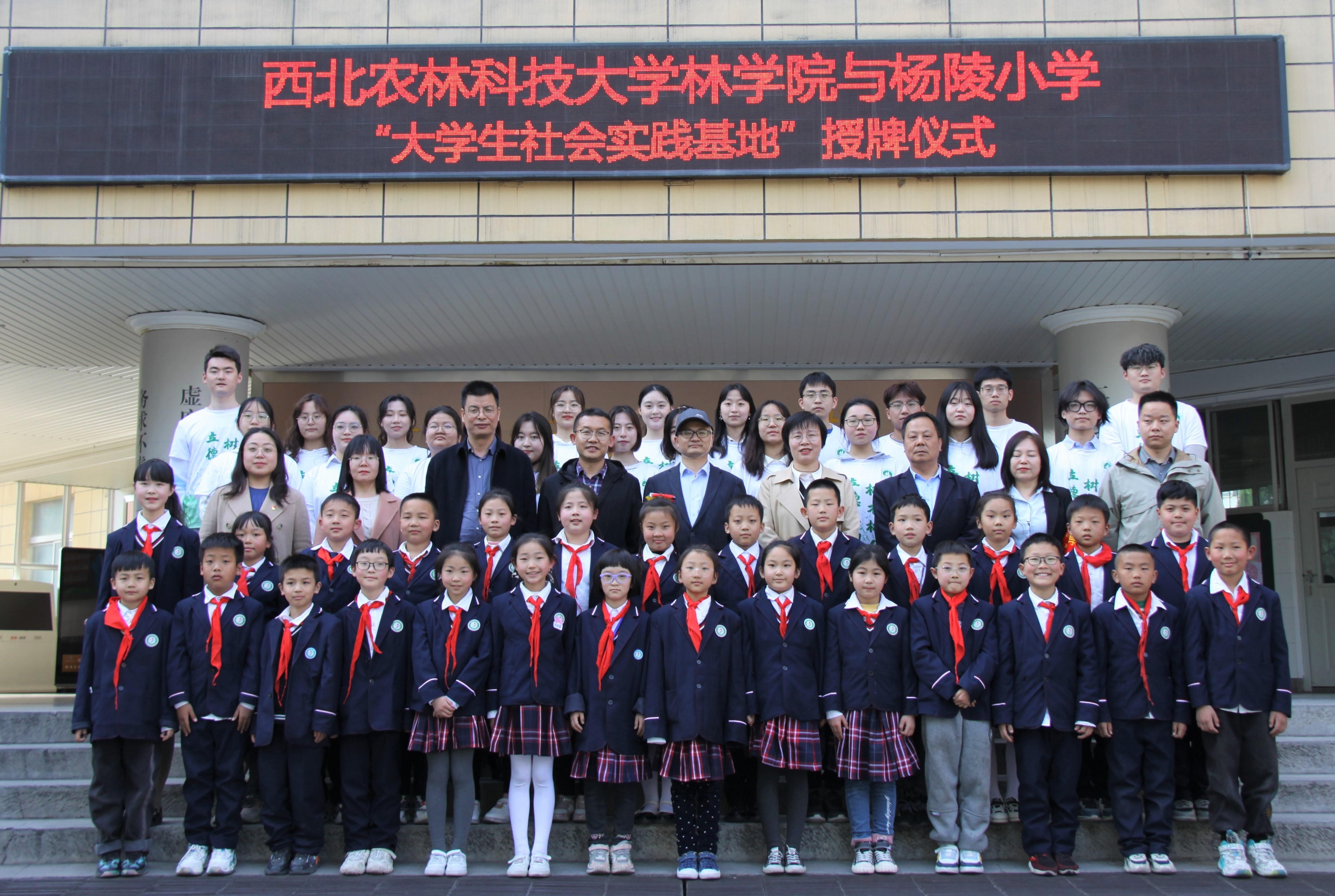 74f16fe512b84235b0f3b5178685d00e.jpg 74f16fe512b84235b0f3b5178685d00e.jpg