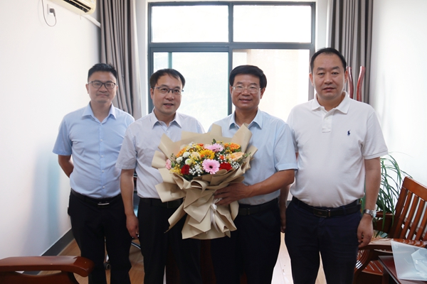 562a2157021041139e947ac3f41b3741.jpg 谢寿安.jpg