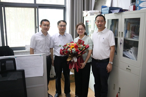 866f577ab0194c22840ecdfd09672472.jpg 谢心.jpg